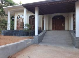 The Golden Residence, hotel berdekatan Ambepussa Railway Station, Kegalle