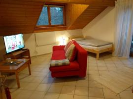 Komfortabel wohnen am Waldrand von Pitzling, apartmán v destinácii Landsberg am Lech