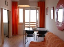 Orange Home, apartment in Marina di Castagneto Carducci