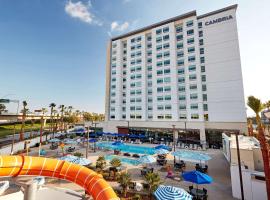 Cambria Hotel & Suites Anaheim Resort Area, отель в Анахайме