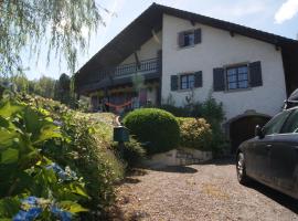 Lullaby House - Large, full comfort 5 star chalet house in the Vosges, hotel v destinácii Ramonchamp