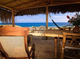 Oceanic Bungalows, hotel u gradu 'Los Órganos'