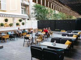 Discovery Hotel, готель біля визначного місця Cобор Святого Юра, y Львові