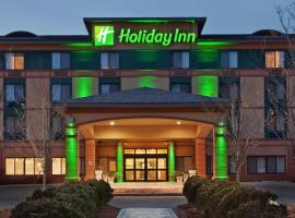 Holiday Inn Manchester Airport, an IHG Hotel, hotel near Mall of New Hampshire, Manchester