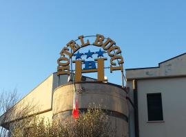Hotel Bucci, hotel Fermignanóban