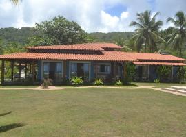 Front Sea House in Serra Grande with Private Pool and 10000 sqm of land, hotel di Serra Grande