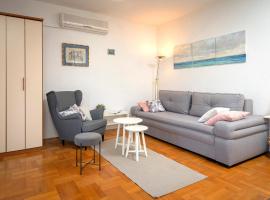 Apartment Nela Kalina, hotel in Jelsa