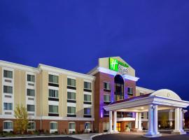 Holiday Inn Express & Suites Niagara Falls, an IHG Hotel, hotel u gradu 'Niagara Falls'