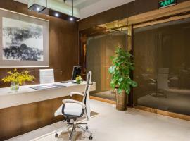 Crowne Plaza Xiangyang by IHG, hotel in Xiangyang