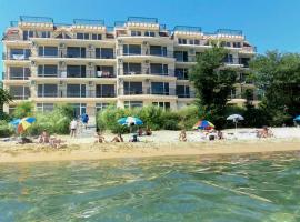 Akra Apartments, hotel in Chernomorets