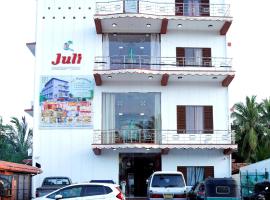 Hotel Juli Reception, hotel v mestu Mannar