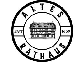 Altes Rathaus Hotel-Restaurant-Café, parkolóval rendelkező hotel Wolfhagenben