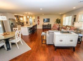 Beautiful, Modern Getaway in Historic Downtown Beaufort, hotel en Beaufort