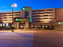 Holiday Inn Laval Montreal, an IHG Hotel, hotel cerca de Centro de ciencias espaciales Cosmodome, Laval