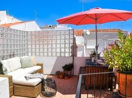 LovelyStay - Casa Salto - Charming Townhouse with Large Terrace