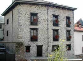 Apartamentos Casa Isabale, viešbutis šeimai mieste Bjeskasas