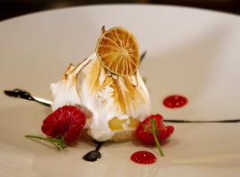 Crowne Plaza Hotel Monterrey by IHG, hotel con bañera de hidromasaje en Monterrey