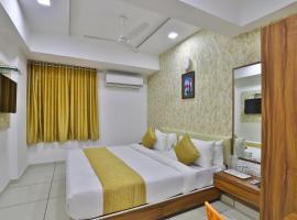 HOTEL SHALIGRAM, hotelli kohteessa Ahmedabad alueella SG Highway