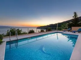Villa Awelon Stanici, Omis