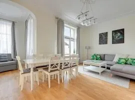 Palermo - Spacious Family Apartment 200 m from Sopot Beach by Lion Apartments