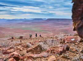 Etendeka Mountain Camp, hotel near Grootberg pass, Damaraland