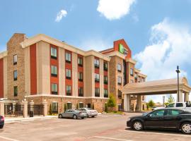 Holiday Inn Express & Suites San Antonio SE by AT&T Center, an IHG Hotel, hotell i San Antonio