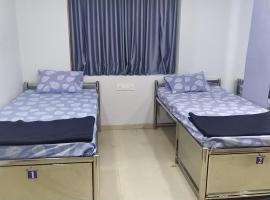 Shiv Sai Dormitory, hotel a Vadodara vasúti pályaudvar környékén Vadodarában