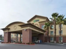 Holiday Inn Express Woodland, an IHG Hotel