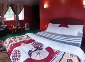 Lama Hotel - Cafe De Himalaya