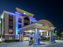 Holiday Inn Express Hotel & Suites Bartow by IHG, hotel v destinaci Bartow
