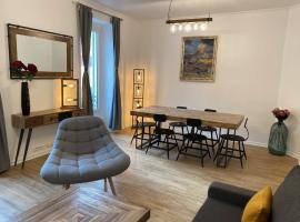 Chic and Cosy apartment close to the port and Garibaldi, hotel perto de Saint-Jean d'Angély University Library, Nice
