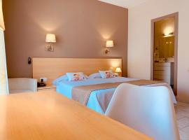 산트 카를레스 데 라 라피타에 위치한 호텔 Hotel Restaurant Llansola