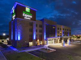 Holiday Inn Express & Suites - San Marcos South, an IHG Hotel, hotel dekat Aquarena Springs Museum, San Marcos