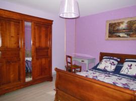 LES BRUYERES, homestay in Chaptelat