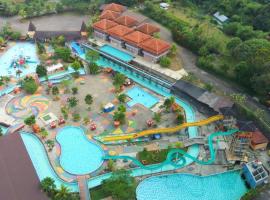 Bumi Gumati Resort & Convention, basseiniga hotell sihtkohas Bogor