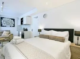 Tuynhuys Self Catering Studio Apartments