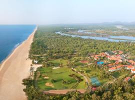 Holiday Inn Resort Goa by IHG, hotel di Cavelossim