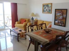 Departamento nuevo y luminoso en el centro., family hotel in La Rioja