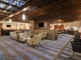 Holiday Inn Oakville Centre by IHG