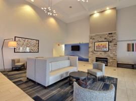 Holiday Inn Express Hotel & Suites Milwaukee Airport by IHG, hotel poblíž Mezinárodní letiště Generála Mitchella - MKE, Milwaukee