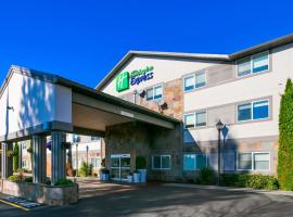 Holiday Inn Express Hotel & Suites Everett, an IHG Hotel, hotel near Snohomish County Airport - PAE, 