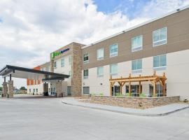 차드론에 위치한 호텔 Holiday Inn Express & Suites - Chadron, an IHG Hotel