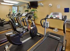 Holiday Inn Express Hotel & Suites Fenton/I-44 by IHG, hotel en Fenton