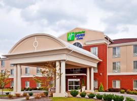 Holiday Inn Express Hotel & Suites Dickson, an IHG Hotel، فندق في ديكسون