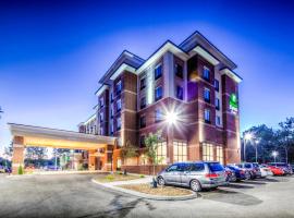 Holiday Inn Express & Suites Cleveland/Westlake, an IHG Hotel, מלון בווסטלייק