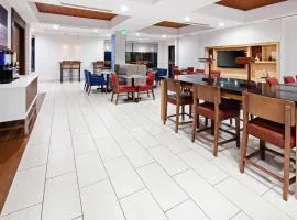 Holiday Inn Express & Suites Clovis Fresno Area by IHG