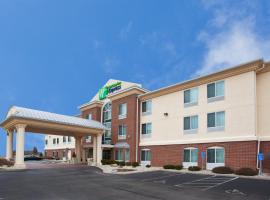 Holiday Inn Express Hotel & Suites Cincinnati-Blue Ash by IHG, hotel u gradu 'Blue Ash'