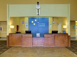 Holiday Inn Express Hotel & Suites Kansas City Sports Complex by IHG