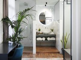 The Gem Society Hotel, hotel em Atenas