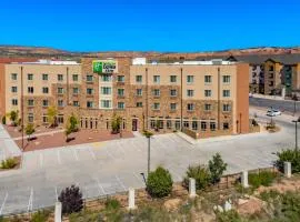 Holiday Inn Express & Suites Gallup East by IHG
